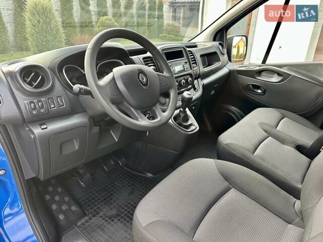 Синий Рено Трафик, объемом двигателя 2 л и пробегом 178 тыс. км за 16300 $, фото 12 на Automoto.ua
