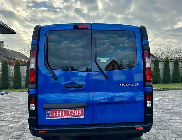 Синий Рено Трафик, объемом двигателя 2 л и пробегом 178 тыс. км за 16300 $, фото 1 на Automoto.ua