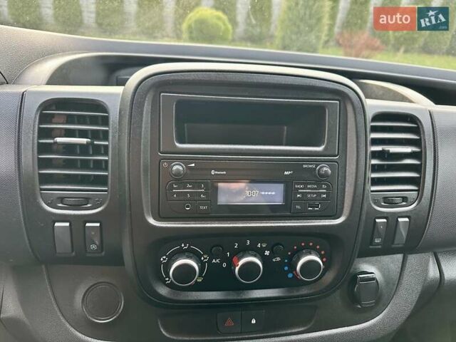 Синий Рено Трафик, объемом двигателя 2 л и пробегом 178 тыс. км за 16300 $, фото 14 на Automoto.ua