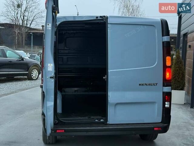Синій Рено Трафік, об'ємом двигуна 2 л та пробігом 52 тис. км за 19700 $, фото 27 на Automoto.ua