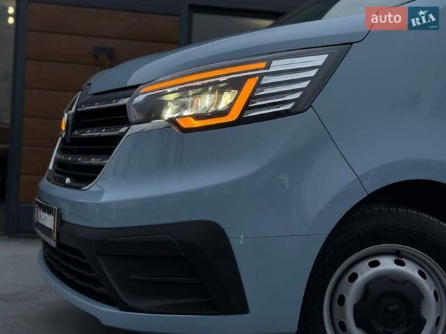 Синій Рено Трафік, об'ємом двигуна 2 л та пробігом 52 тис. км за 19700 $, фото 3 на Automoto.ua