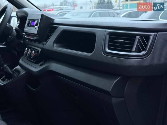 Синій Рено Трафік, об'ємом двигуна 2 л та пробігом 52 тис. км за 19700 $, фото 41 на Automoto.ua