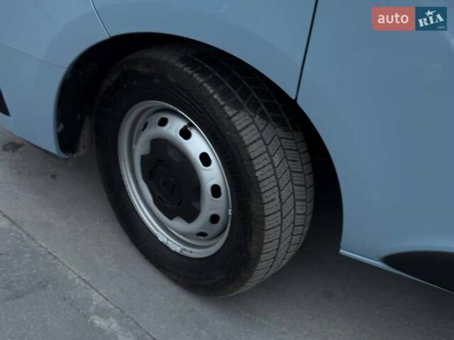 Синій Рено Трафік, об'ємом двигуна 2 л та пробігом 52 тис. км за 19700 $, фото 4 на Automoto.ua