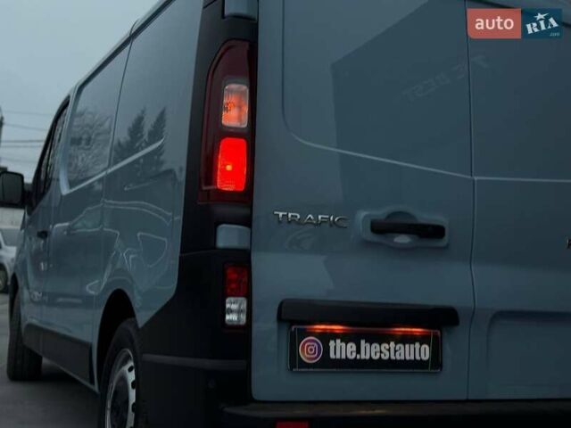 Синій Рено Трафік, об'ємом двигуна 2 л та пробігом 52 тис. км за 19700 $, фото 6 на Automoto.ua