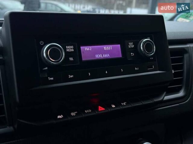 Синій Рено Трафік, об'ємом двигуна 2 л та пробігом 52 тис. км за 19700 $, фото 23 на Automoto.ua