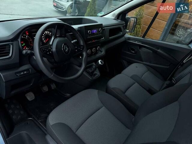 Синій Рено Трафік, об'ємом двигуна 2 л та пробігом 52 тис. км за 19700 $, фото 19 на Automoto.ua