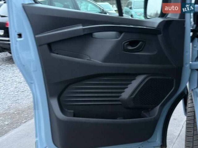 Синій Рено Трафік, об'ємом двигуна 2 л та пробігом 52 тис. км за 19700 $, фото 14 на Automoto.ua