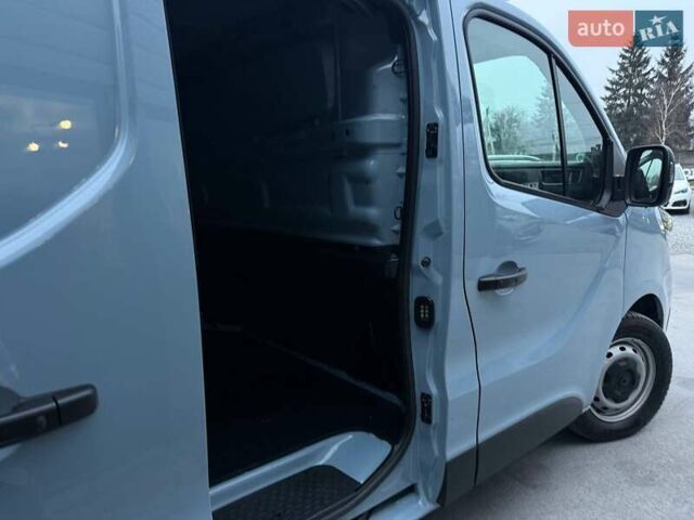 Синій Рено Трафік, об'ємом двигуна 2 л та пробігом 52 тис. км за 19700 $, фото 34 на Automoto.ua
