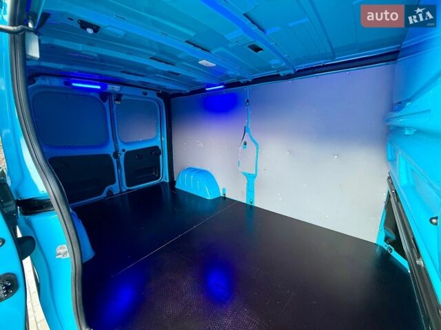 Синий Рено Трафик, объемом двигателя 2 л и пробегом 99 тыс. км за 25950 $, фото 78 на Automoto.ua