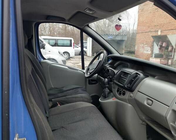 Синий Рено Трафик, объемом двигателя 2.46 л и пробегом 515 тыс. км за 5600 $, фото 4 на Automoto.ua