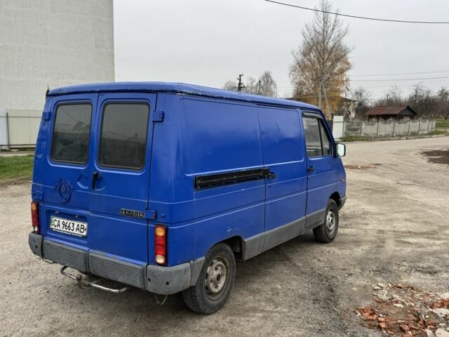 Синий Рено Трафик, объемом двигателя 2.1 л и пробегом 200 тыс. км за 850 $, фото 5 на Automoto.ua