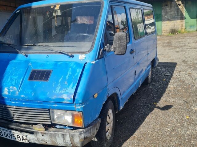 Рено Трафик 1990 в Виннице на Automoto.ua Синий Рено Трафик, объемом двигателя 0 л и пробегом 400 тыс. км за 950 $, фото 5 на Automoto.ua