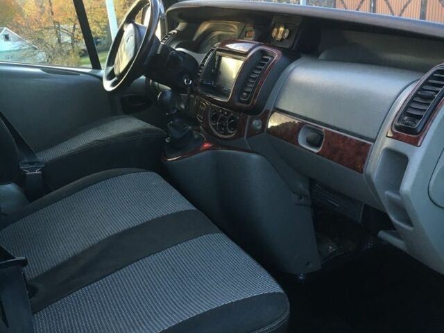 Рено Трафик 2002 в Черновцах на Automoto.ua Синий Рено Трафик, объемом двигателя 1.9 л и пробегом 438 тыс. км за 7600 $, фото 7 на Automoto.ua