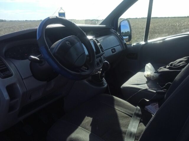 Синий Рено Трафик, объемом двигателя 1.9 л и пробегом 360 тыс. км за 6300 $, фото 4 на Automoto.ua