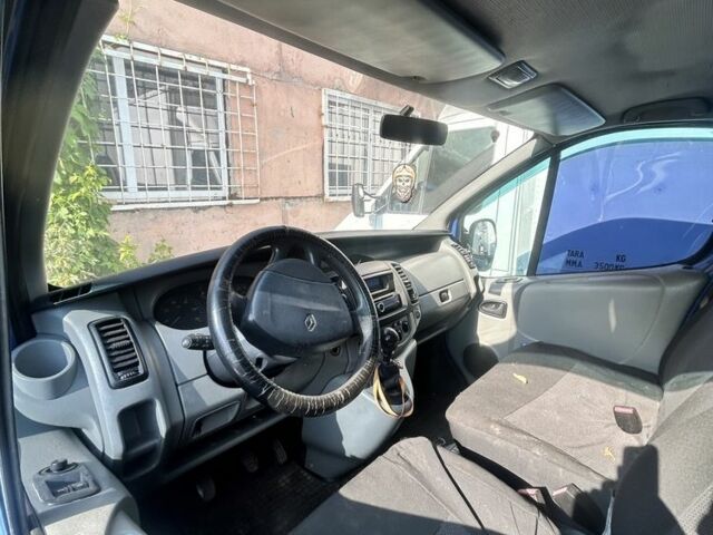 Синій Рено Трафік, об'ємом двигуна 1.9 л та пробігом 400 тис. км за 1700 $, фото 3 на Automoto.ua