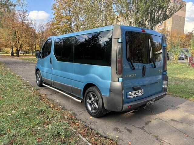 Синий Рено Трафик, объемом двигателя 1.9 л и пробегом 360 тыс. км за 8400 $, фото 6 на Automoto.ua