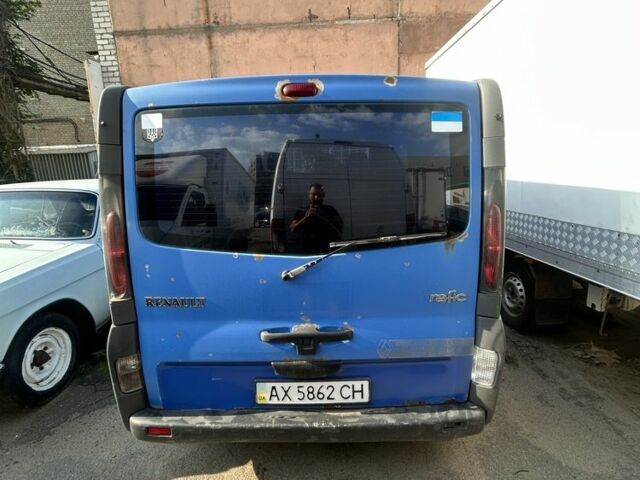 Синій Рено Трафік, об'ємом двигуна 1.9 л та пробігом 400 тис. км за 1700 $, фото 2 на Automoto.ua