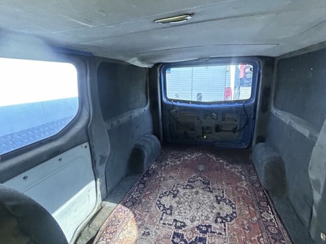 Синій Рено Трафік, об'ємом двигуна 1.9 л та пробігом 400 тис. км за 1700 $, фото 4 на Automoto.ua