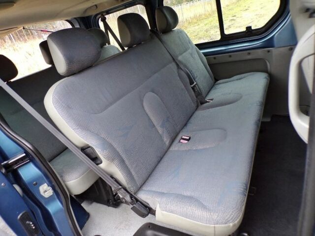 Синий Рено Трафик, объемом двигателя 2.5 л и пробегом 286 тыс. км за 6410 $, фото 15 на Automoto.ua