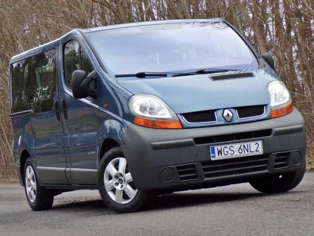 Синий Рено Трафик, объемом двигателя 2.5 л и пробегом 286 тыс. км за 6410 $, фото 1 на Automoto.ua