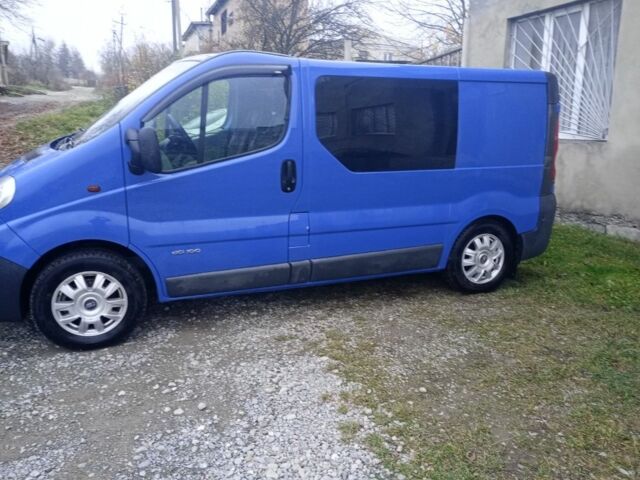 Синій Рено Трафік, об'ємом двигуна 1.9 л та пробігом 286 тис. км за 8200 $, фото 4 на Automoto.ua