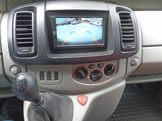 Синий Рено Трафик, объемом двигателя 2 л и пробегом 320 тыс. км за 7400 $, фото 6 на Automoto.ua