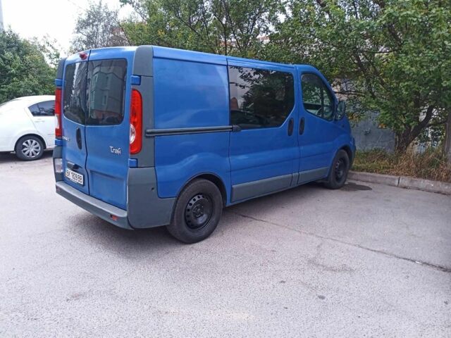 Синий Рено Трафик, объемом двигателя 2 л и пробегом 320 тыс. км за 7400 $, фото 3 на Automoto.ua