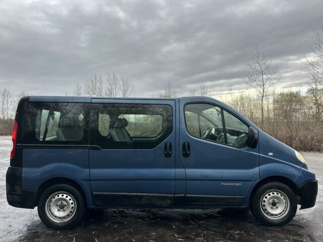 Синий Рено Трафик, объемом двигателя 2 л и пробегом 300 тыс. км за 4750 $, фото 5 на Automoto.ua