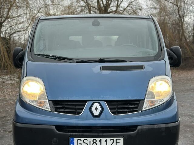 Синий Рено Трафик, объемом двигателя 2 л и пробегом 300 тыс. км за 4750 $, фото 7 на Automoto.ua