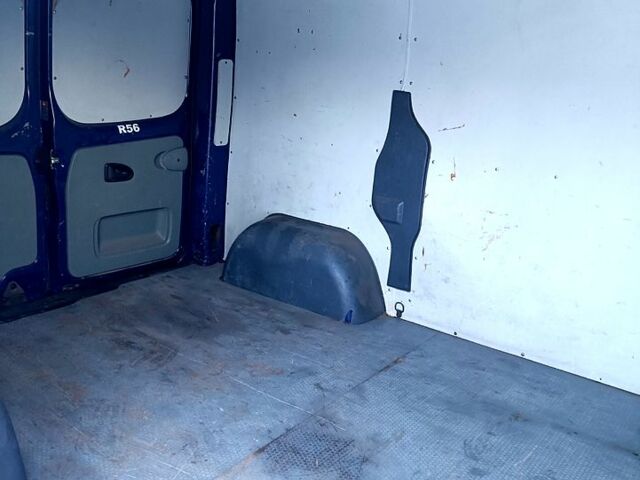 Синий Рено Трафик, объемом двигателя 2 л и пробегом 340 тыс. км за 7700 $, фото 6 на Automoto.ua