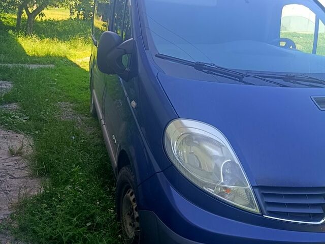 Синий Рено Трафик, объемом двигателя 2 л и пробегом 340 тыс. км за 7700 $, фото 1 на Automoto.ua