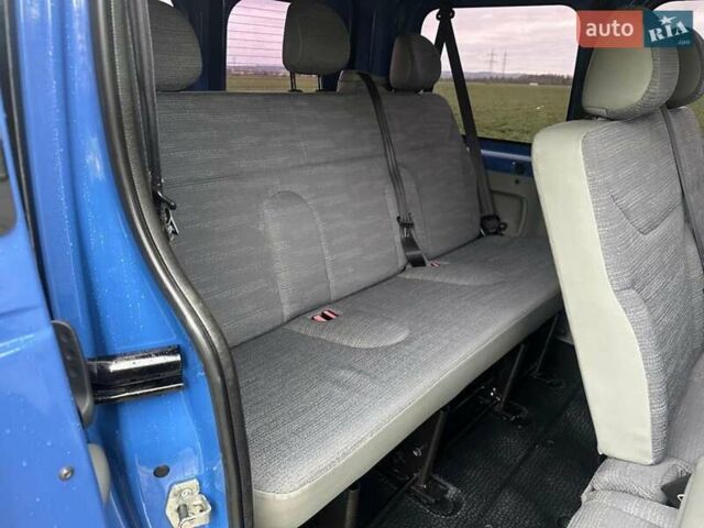 Синій Рено Трафік, об'ємом двигуна 2 л та пробігом 268 тис. км за 2000 $, фото 13 на Automoto.ua