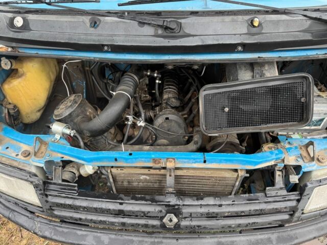 Синій Рено Трафік, об'ємом двигуна 1.7 л та пробігом 100 тис. км за 1500 $, фото 2 на Automoto.ua