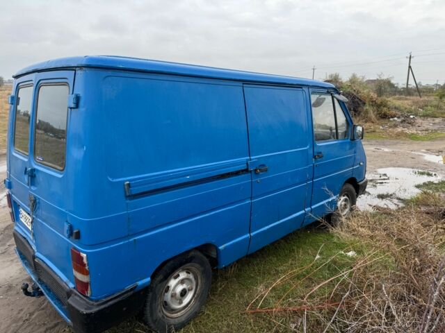 Синій Рено Трафік, об'ємом двигуна 1.7 л та пробігом 100 тис. км за 1500 $, фото 1 на Automoto.ua