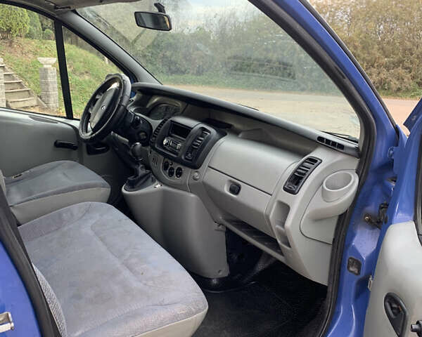 Рено Трафик 2002 в Яворове на Automoto.ua Синий Рено Трафик, объемом двигателя 1.9 л и пробегом 330 тыс. км за 4650 $, фото 8 на Automoto.ua