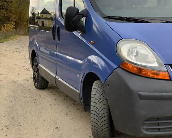 Рено Трафик 2002 в Яворове на Automoto.ua Синий Рено Трафик, объемом двигателя 1.9 л и пробегом 330 тыс. км за 4650 $, фото 3 на Automoto.ua