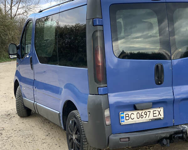 Рено Трафик 2002 в Яворове на Automoto.ua Синий Рено Трафик, объемом двигателя 1.9 л и пробегом 330 тыс. км за 4650 $, фото 6 на Automoto.ua