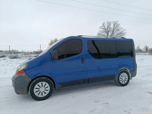 Синий Рено Трафик, объемом двигателя 1.9 л и пробегом 360 тыс. км за 6500 $, фото 2 на Automoto.ua