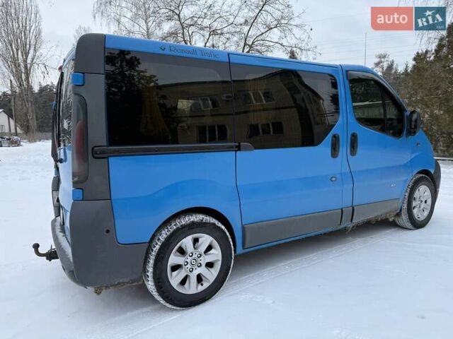 Синій Рено Трафік, об'ємом двигуна 1.9 л та пробігом 248 тис. км за 6800 $, фото 3 на Automoto.ua