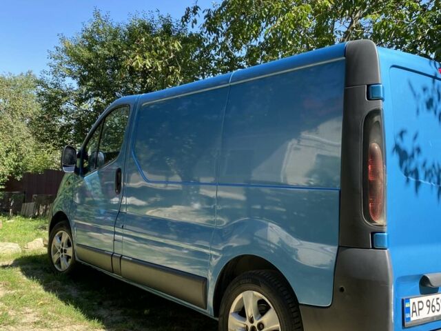 Синій Рено Трафік, об'ємом двигуна 1.9 л та пробігом 361 тис. км за 6850 $, фото 4 на Automoto.ua