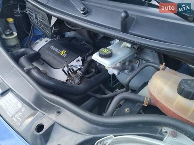 Синий Рено Трафик, объемом двигателя 1.9 л и пробегом 197 тыс. км за 6900 $, фото 27 на Automoto.ua