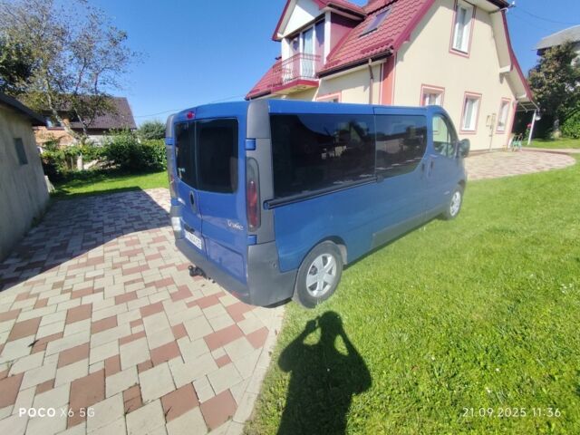 Синий Рено Трафик, объемом двигателя 1.9 л и пробегом 33 тыс. км за 7500 $, фото 2 на Automoto.ua