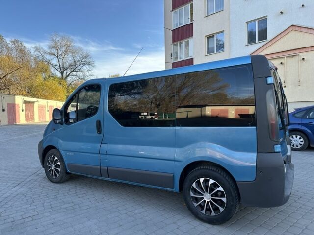 Синий Рено Трафик, объемом двигателя 1.9 л и пробегом 220 тыс. км за 7200 $, фото 9 на Automoto.ua