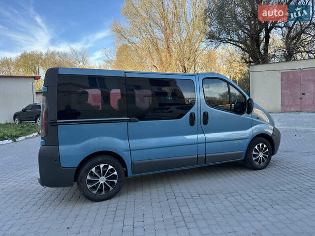 Синий Рено Трафик, объемом двигателя 1.9 л и пробегом 221 тыс. км за 7200 $, фото 17 на Automoto.ua