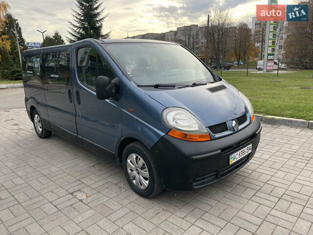 Синий Рено Трафик, объемом двигателя 1.9 л и пробегом 455 тыс. км за 7400 $, фото 1 на Automoto.ua