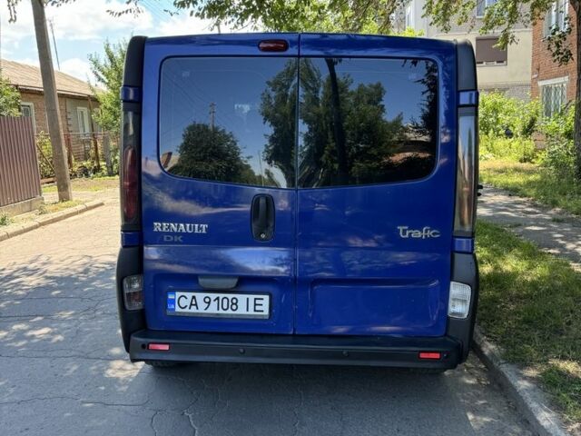 Синій Рено Трафік, об'ємом двигуна 1.9 л та пробігом 300 тис. км за 6021 $, фото 7 на Automoto.ua