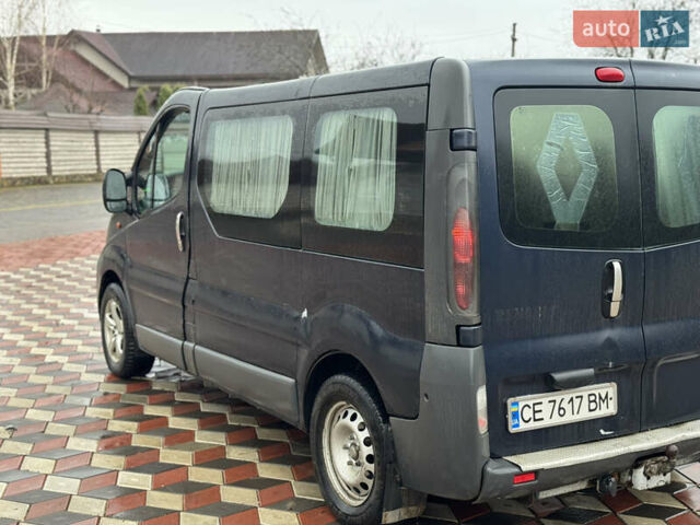 Синий Рено Трафик, объемом двигателя 1.9 л и пробегом 410 тыс. км за 5400 $, фото 4 на Automoto.ua