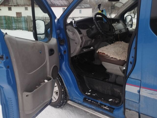 Синий Рено Трафик, объемом двигателя 1.9 л и пробегом 700 тыс. км за 6500 $, фото 5 на Automoto.ua