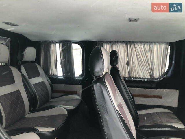 Синий Рено Трафик, объемом двигателя 1.9 л и пробегом 350 тыс. км за 5850 $, фото 43 на Automoto.ua