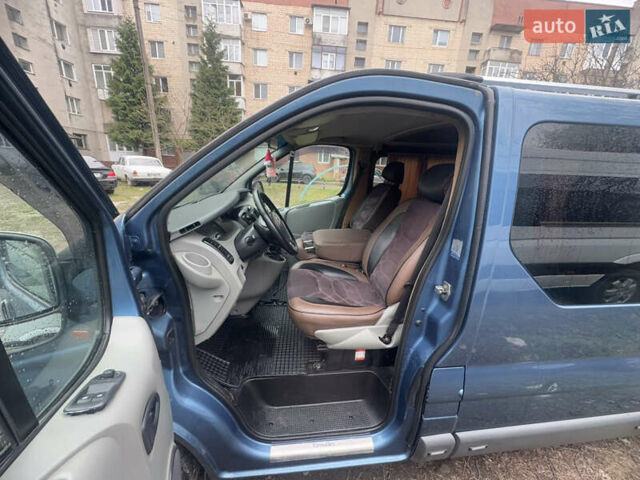 Синій Рено Трафік, об'ємом двигуна 1.9 л та пробігом 550 тис. км за 7900 $, фото 5 на Automoto.ua